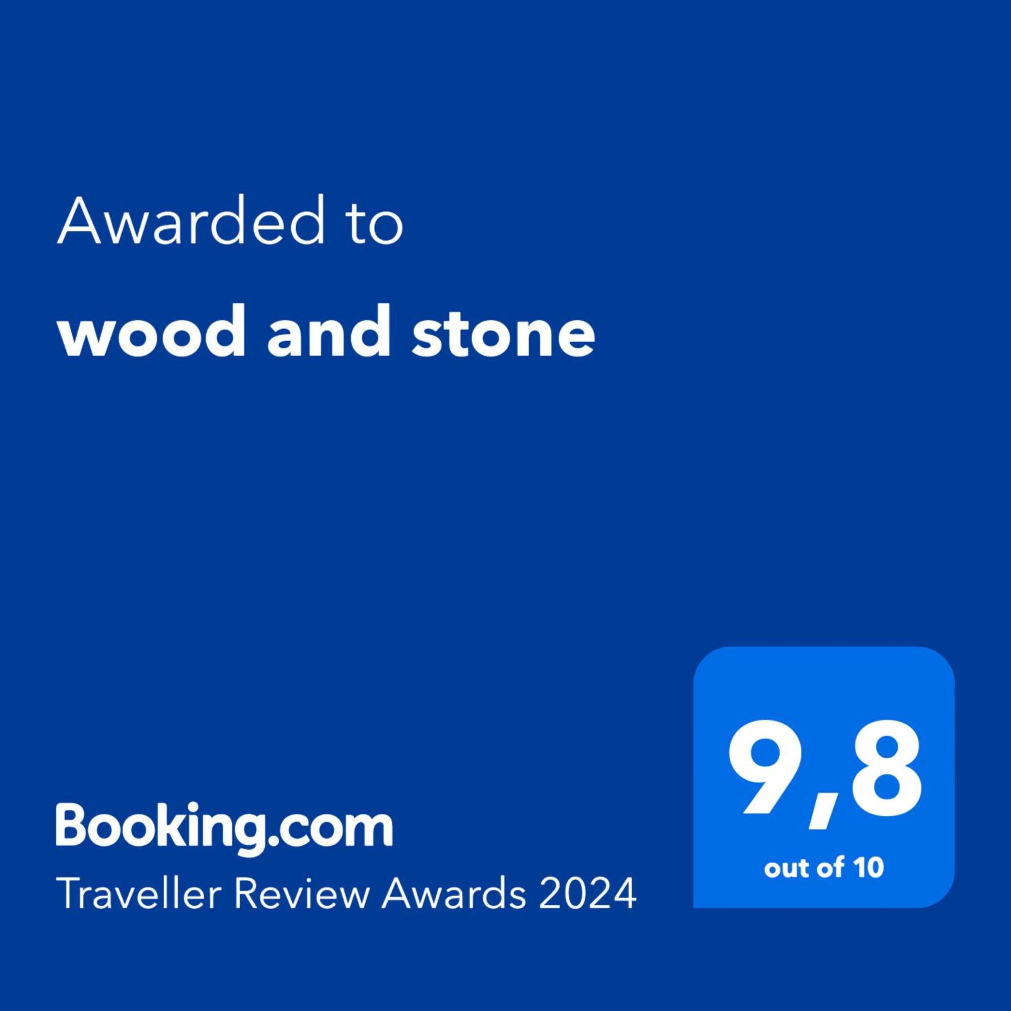 Wood And Stone Apartment Adamantas  Bagian luar foto